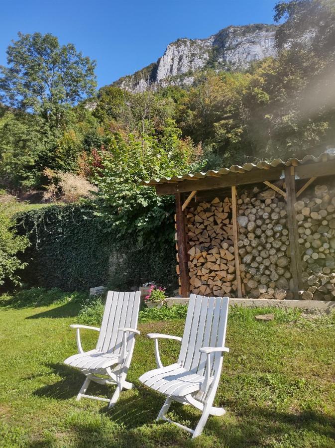 Les Deux Sources Hotel Saint-Laurent-en-Royans Exterior photo